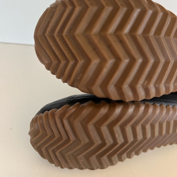 EUC Sorel Out & About Chelsea Women’s Waterproof Snow Boots, Size 7.5 - Picture 10 of 13